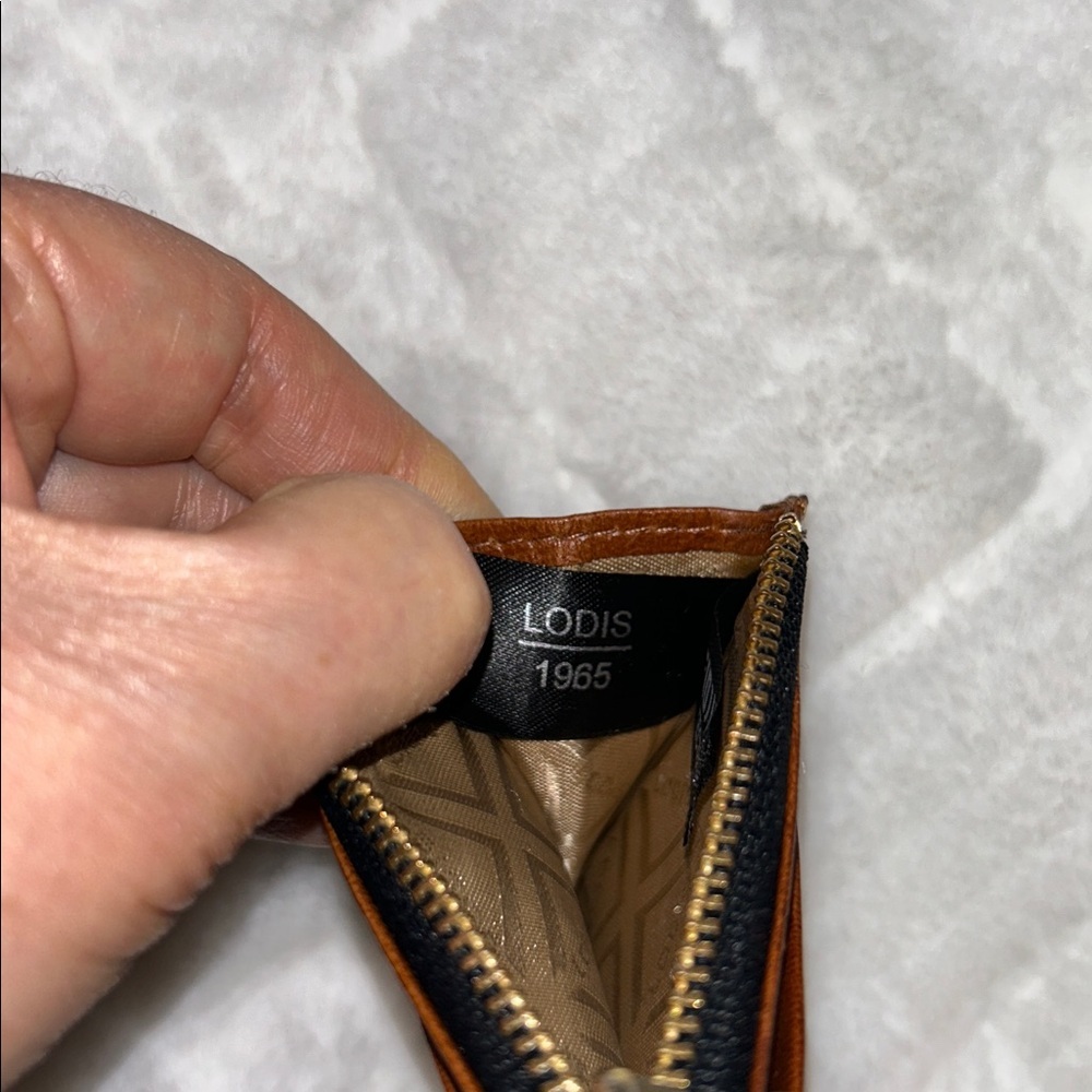 Lodis Brown RFID Leather Zip Card Wallet - Picture 4 of 5